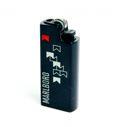 Marlboro Mini BIC Feuerzeug in Cover / Metallhülle schwarz