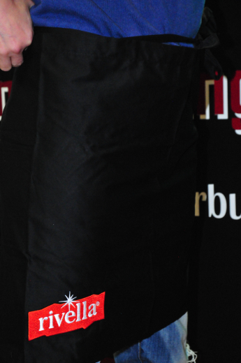 Rivella Bitroschürze, Schürze, Kellnerschürze schwarz 94x49cm mit Logo OVP