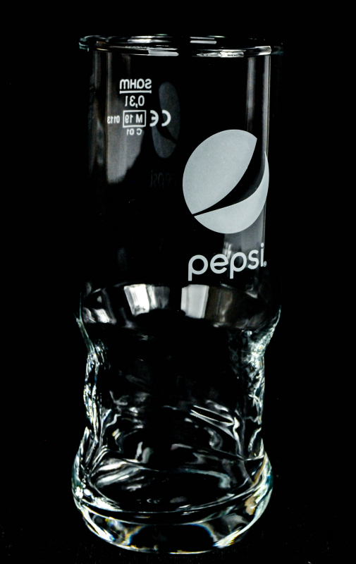 Pepsi Cola Exclusiv Becher Glas "AXL Schwingform" 0,3l