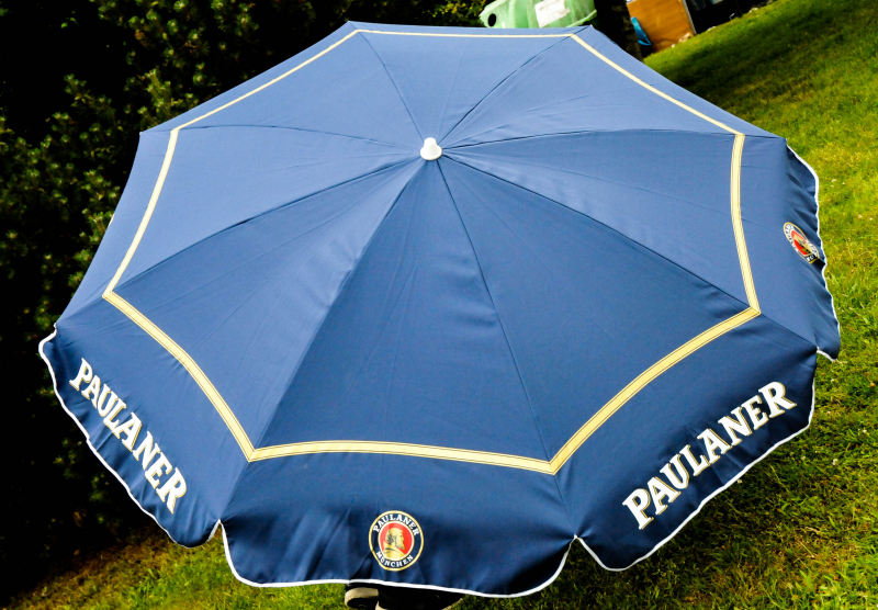 Regenschirm Sonnenschirm mit Befestigung Paulaner Biergartenschirm NEU 