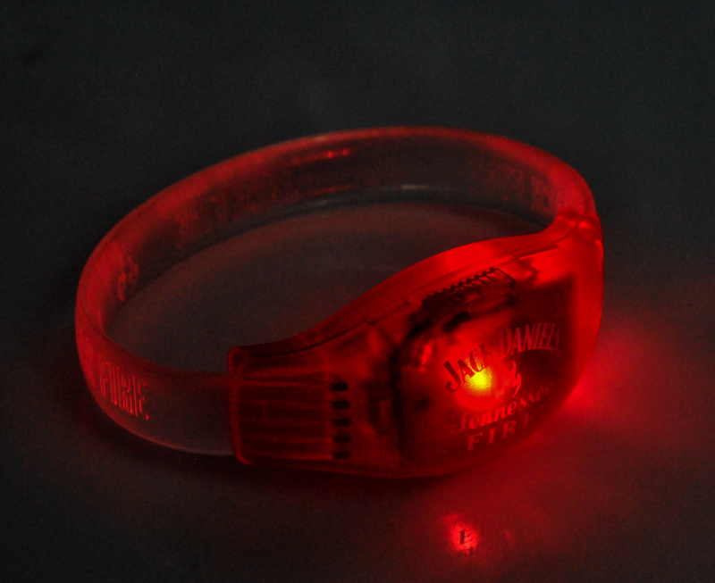 Jack Daniels Fire LED Leucht Armband mit verschiedenen Leuchtfunktionen 