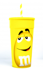 M&M, Trinkbecher, Kunststoffbecher mit Deckel und Strohhalm, Farbe Gelb