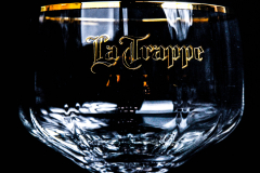 La Trappe Bier, Nedderland Beer, Bierglas im Relief Trappist Goldrand 0,25l