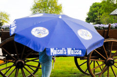 Maisels Weisse Bier Sonnenschirm, Sonnenschutz, blaue Ausführung Knickbar.
