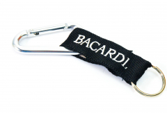 Bacardi Rum, Schlüsselanhänger an Karabiner Haken