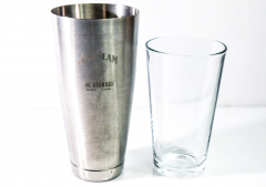 Jim Beam Whisky, Edelstahl  / Glas Boston Bar Shaker, zweiteilig