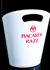 Bacardi Razz Rum, Eiswürfeleimer, Eiswürfelbehälter, Eisbox, Flaschenkühler